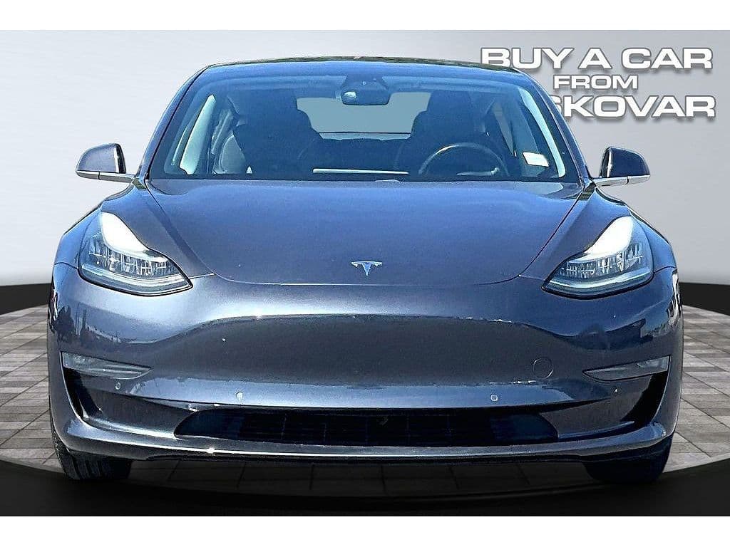 2018 Tesla Model 3 photo 1